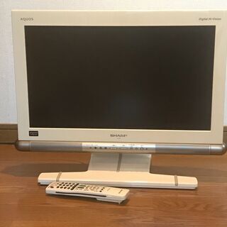シャープ　AQUOS　22V型液晶テレビ