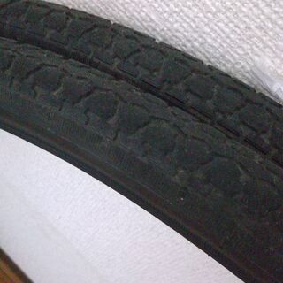 ママチャリのタイヤ（前後）