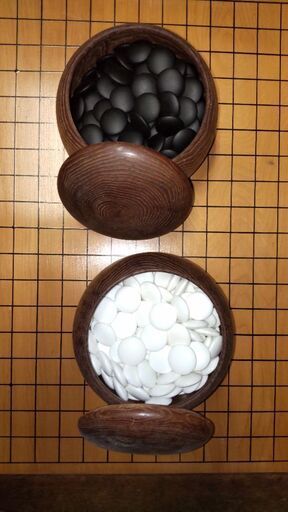 「立冬(りっとう)」の晴れ間に友と囲碁対局☕️楽しむ   取引中