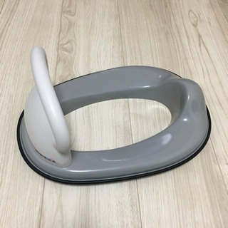 トイレトレーニング便座の画像