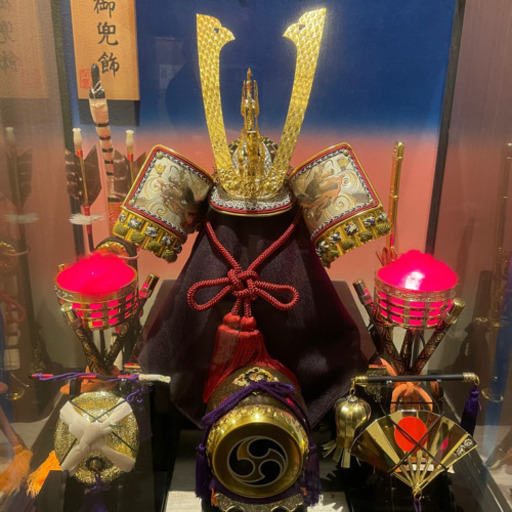 兜飾り 琇山作 五月人形 端午の節句 こどもの日 ガラスケース付き 電球付き