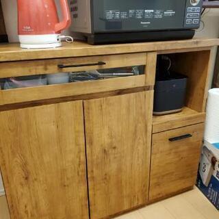 食器棚(今週末に取引可能か方はお安くします)