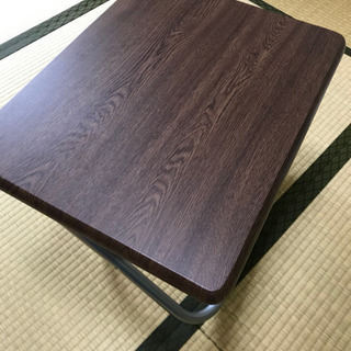 折りたたみテーブル