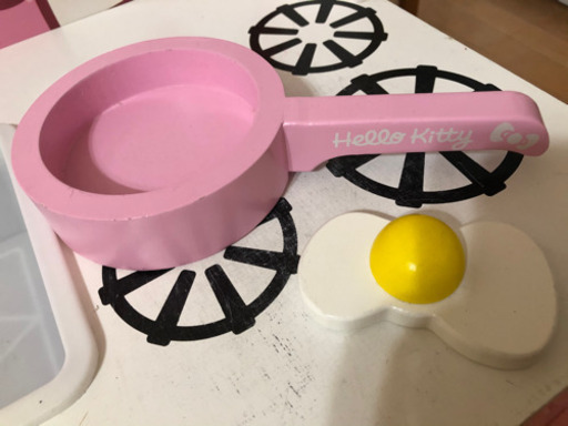 ハローキティ　木製キッチン