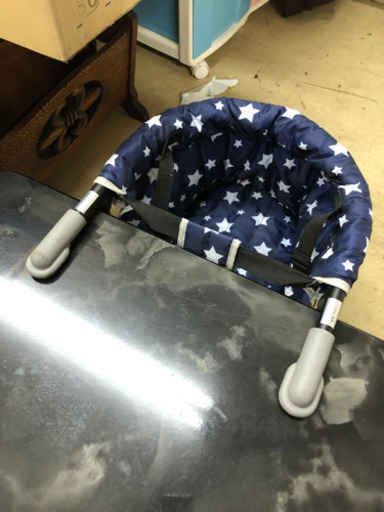 食事などに テーブルに付けられる幼児用チェア  しげん屋