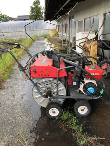 ヤンマー自走式動力噴霧器