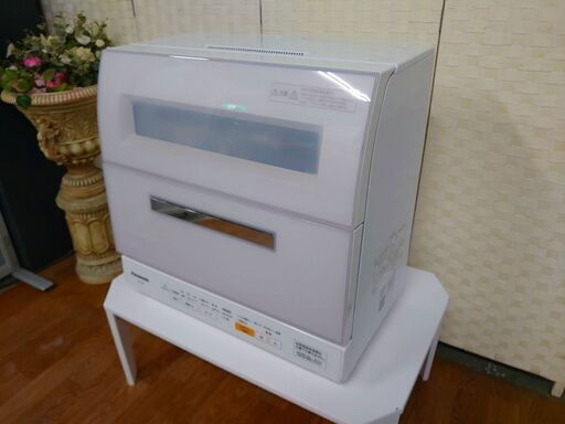 パナソニック NP-TR8-W [卓上型食器洗い乾燥機 ECONAVI（エコナビ）搭載 ホワイト] 2015年製 Panasonic 食洗機 店頭引取大歓迎♪ R3330)