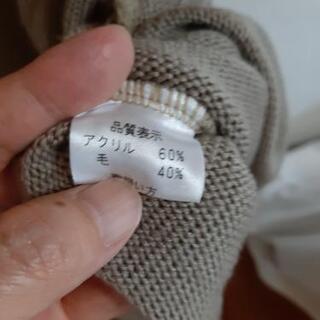 ニットワンピースのアンサンブルの画像