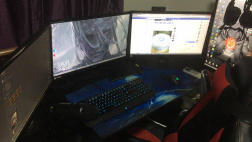 ゲーミングパソコン(4つモニター付き)