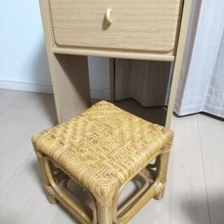 鏡台　木製　椅子付の画像