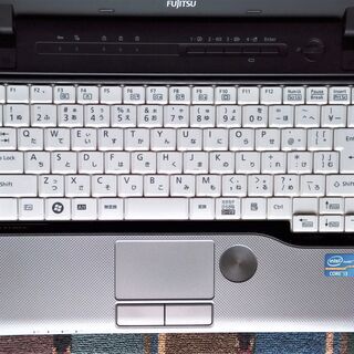 ✅特価！💗FUFITSU LIFEBOOK P772/重さ1.4kg コンパクトサイズ/高性能🆙Core i3/光速☆彡SSD120GB/メモリ4GB♪//すぐ使えるWindows10♪/高速☆彡USB3.0/SDカードスロット♪/すぐ繋がるWi-Fi📶/Microsoft Office2019📒✎/点検整備清掃済み😊/No.10521の画像