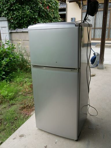 SANYO　冷蔵庫2ドア１１２L　中古きれいです。