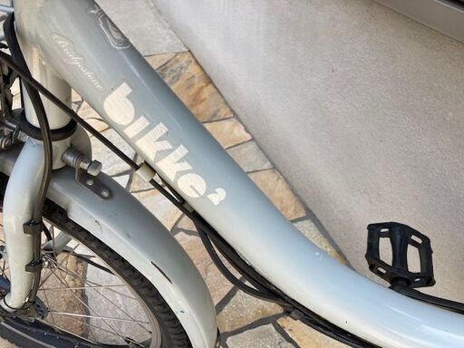 ?バッテリーほぼ新品！?2016 ブリヂストン　ビッケ　bikke 2e　8.7Ah 電動自転車　３人乗り　子供乗せ　20インチ 52