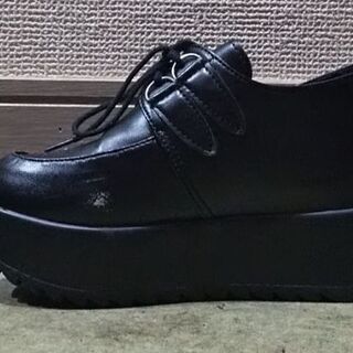 レザー調 軽量厚底靴 23cm【中古】の画像