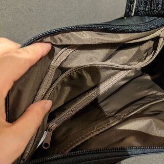 撥水加工ショルダーバッグ 新品未使用 旅行におすすめ！ブラックの画像