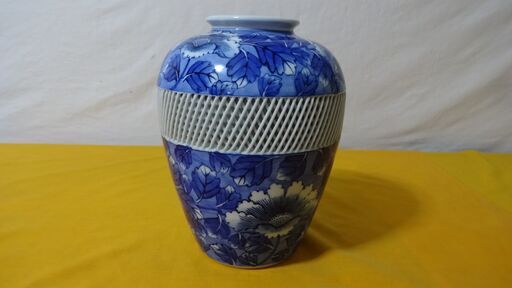 ★ 有田焼 網牡丹画 肥前 琴峰作 花瓶 花器 化生 ★