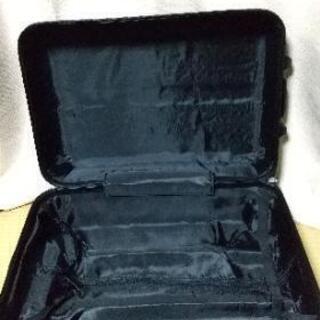 スーツケース　ブラックの画像