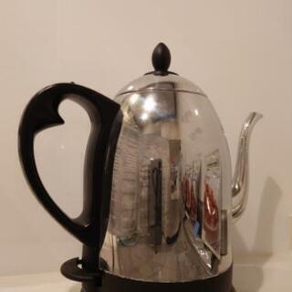 Russell Hobbs 電気カフェケトル 1.0L 7110JP

の画像