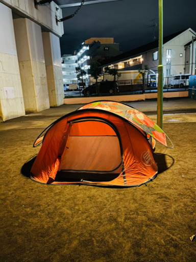 売り切れました💦限定廃盤品　ケシュア　quechua　ポップアップテント　flower 3人用