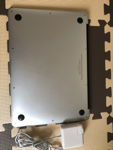 送料無料 Macbook Air 13 インチ i7 4Gb 256GB SSD