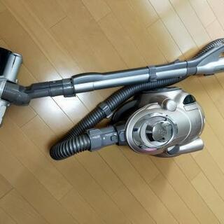 SHARP　サイクロン式　掃除機の画像