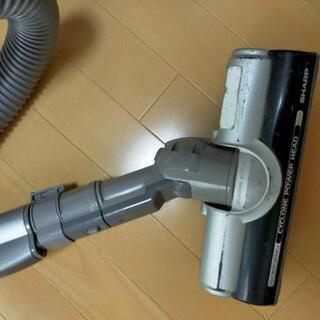 SHARP　サイクロン式　掃除機の画像