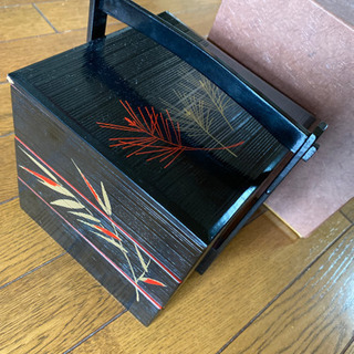 小ぶりのお重箱　漆の画像