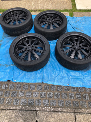 タイヤホイール　19インチ　つや消しブラック塗装