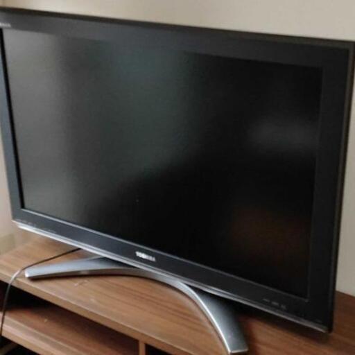 シンプルな大きめテレビ