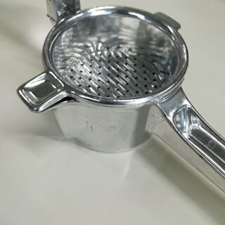 【VITAM PRESS 2】フレッシュジューサーの画像