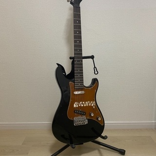 ※5月中取引希望　エレキギター　ケース等付けます