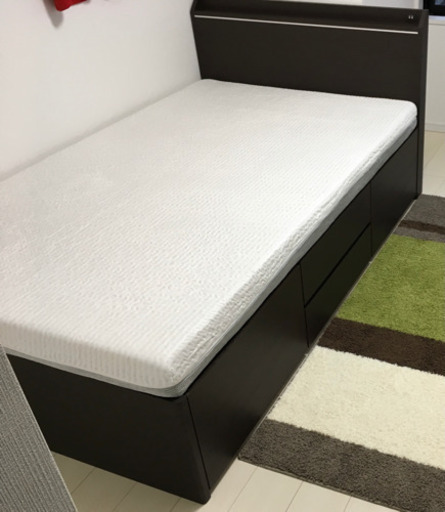 再投稿しました。解体及び搬出が可能な方でお願い致します。【ニトリ】収納引き出し付きセミダブルベッド ※マットレスはつきません※写真は購入時に撮影した新品状態のものです
