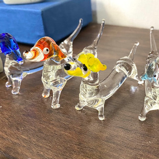 ガラス製、犬の箸置きの画像