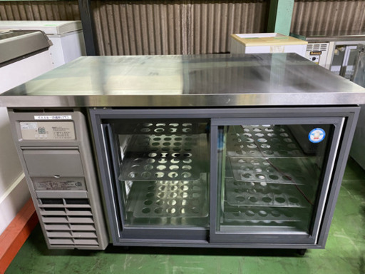 テーブル形冷蔵庫　ガラス扉両面開き