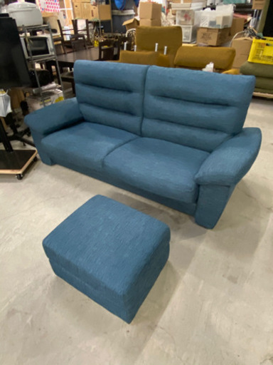 激安3人掛けソファ!!オットマン付きでお買得!!格安配送もご相談ください。