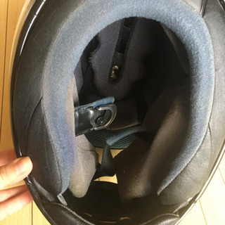 ヘルメットArai２つセットになります。値段交渉可能の画像