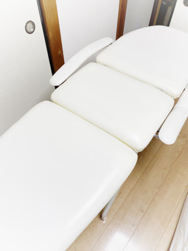 【交渉中】現品確認してからのお支払い? タカラベルモント エステベッド
