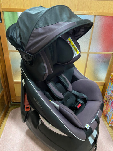 コンビ　ネルーム　チャイルドシート