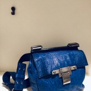 値下げ　KennethColeのシエルブルーの本革バッグ