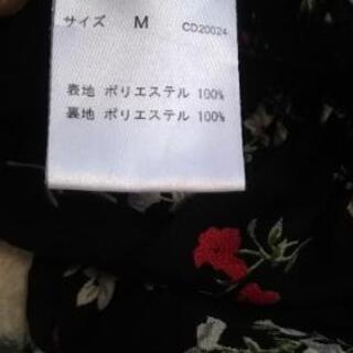 花柄カットソー ブラウスの画像