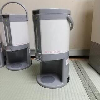 【譲り先決定】業務用コーヒーメーカー ポット3個 ペーパーフィルターの画像