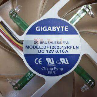 GIGABYTE 12㎝ケースファン　白・ブルーLED　2台セッ...