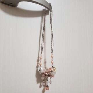 お花ネックレスの画像