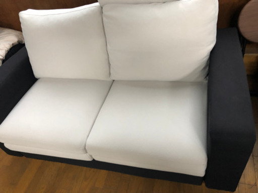 東京インテリア　2人掛けソファ 美品　ヘッドレスト付　定価108.000円 140cm
