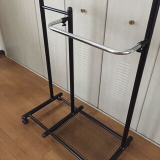 ハンガーラックの画像