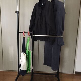 ハンガーラックの画像