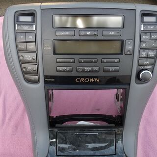 成約御礼 18 クラウン　社外ナビ取付可能！　パネル一式　ひじ掛けコンソールボックスの画像