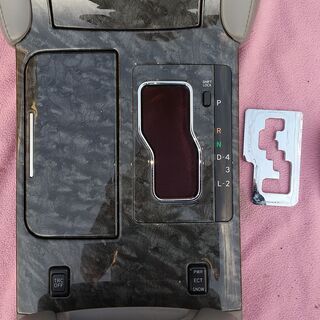 成約御礼 18 クラウン　社外ナビ取付可能！　パネル一式　ひじ掛けコンソールボックスの画像