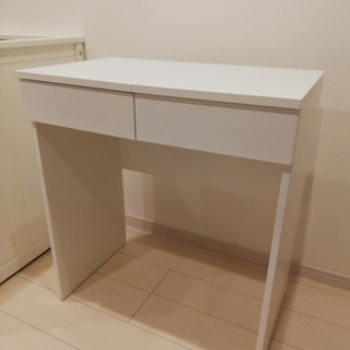 IKEA ドレッサー（椅子付き）