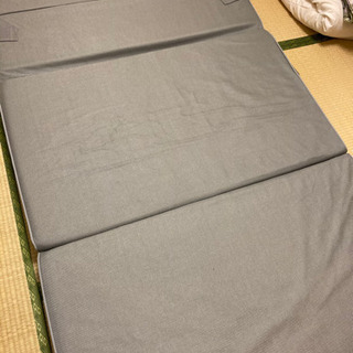 ニトリ ソファになるマットレス セミダブルの画像